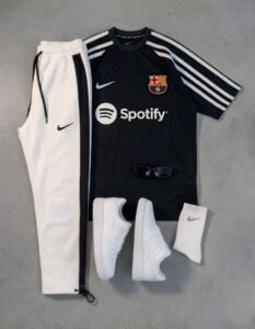 طقم رياضي شبابي