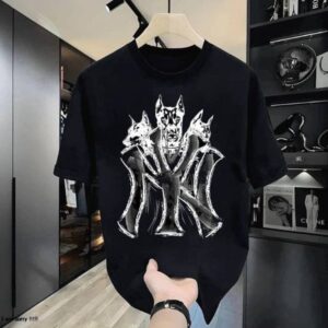 تيشيرت شبابي بطابع جريء وتصميم مميز