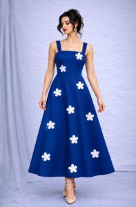 👗 فستان ماكسي وردي – طبعة الفراشات